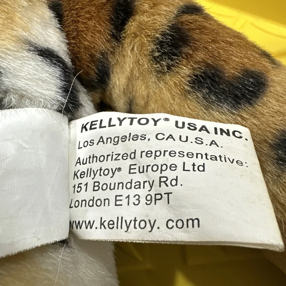 Vintage Huge Kellytoy Cheetah Leopard Wildcat Plush laying down Over 4' W/ Tail‎